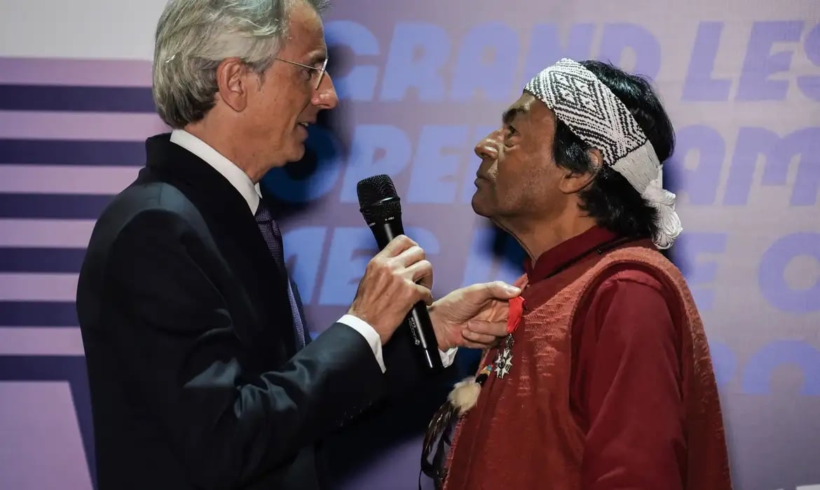 Ailton Krenak recebe homenagem da França pela defesa dos povos originários – Cultura – CartaCapital