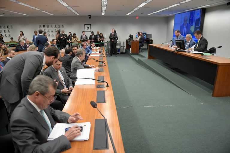 Comissão de Orçamento aprova créditos extras de R$ 95,5 bilhões - Notícias