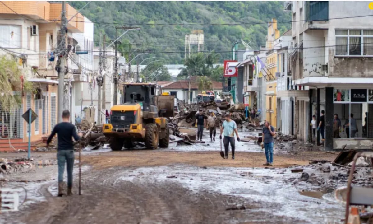 Governo Milei autoriza envio de militares argentinos para ajudar vítimas das chuvas no RS – CartaExpressa – CartaCapital