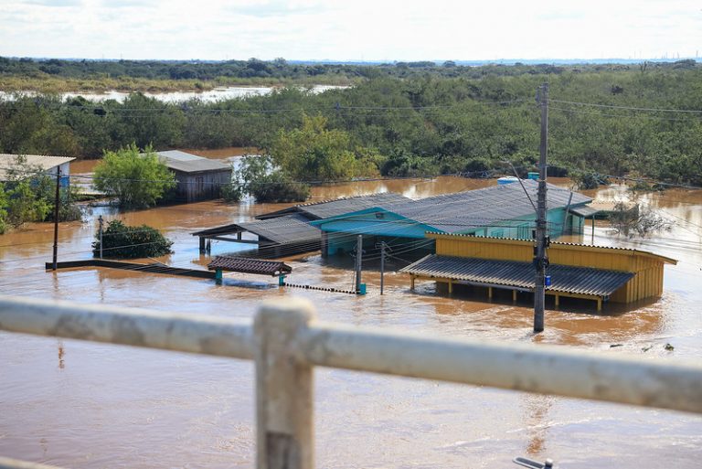 Lira renova dispensa de presença de deputados do Rio Grande do Sul - Notícias
