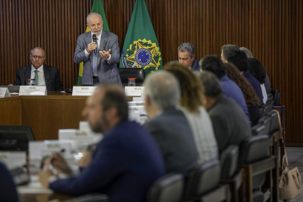 Lula volta a dar bronca em ministros e cobra maior coordenação em resposta à tragédia no RS – Política – CartaCapital