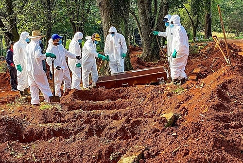 Municípios que tiveram mais morte por covid mantiveram voto em