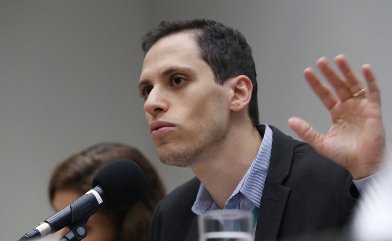 Reunião da Rádio Câmara e da Rede Legislativa de Rádio e TV com as rádios legislativas parceiras. Supervisor da Rede Legislativa de Rádio e TV Digital, Carlos Neiva.