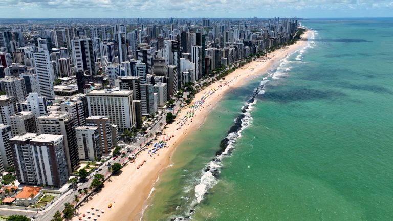 Cancelado debate sobre riscos de privatização de praias brasileiras - Notícias