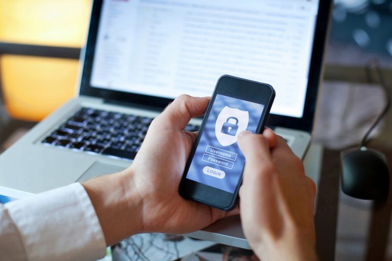 Tecnologia - geral - internet - certificação digital - segurança cibernética