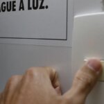 Conta de luz terá bandeira tarifária vermelha patamar 2 em agosto