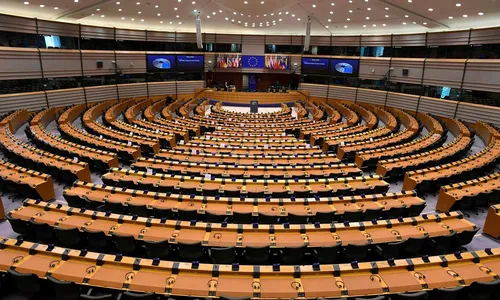 Eleições para Parlamento Europeu se encerram neste