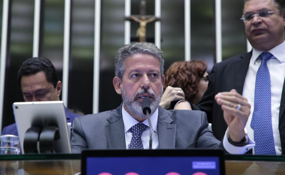 Lira faz votação-relâmpago e Câmara aprova urgência para projeto que equipara aborto a homicídio – Política – CartaCapital