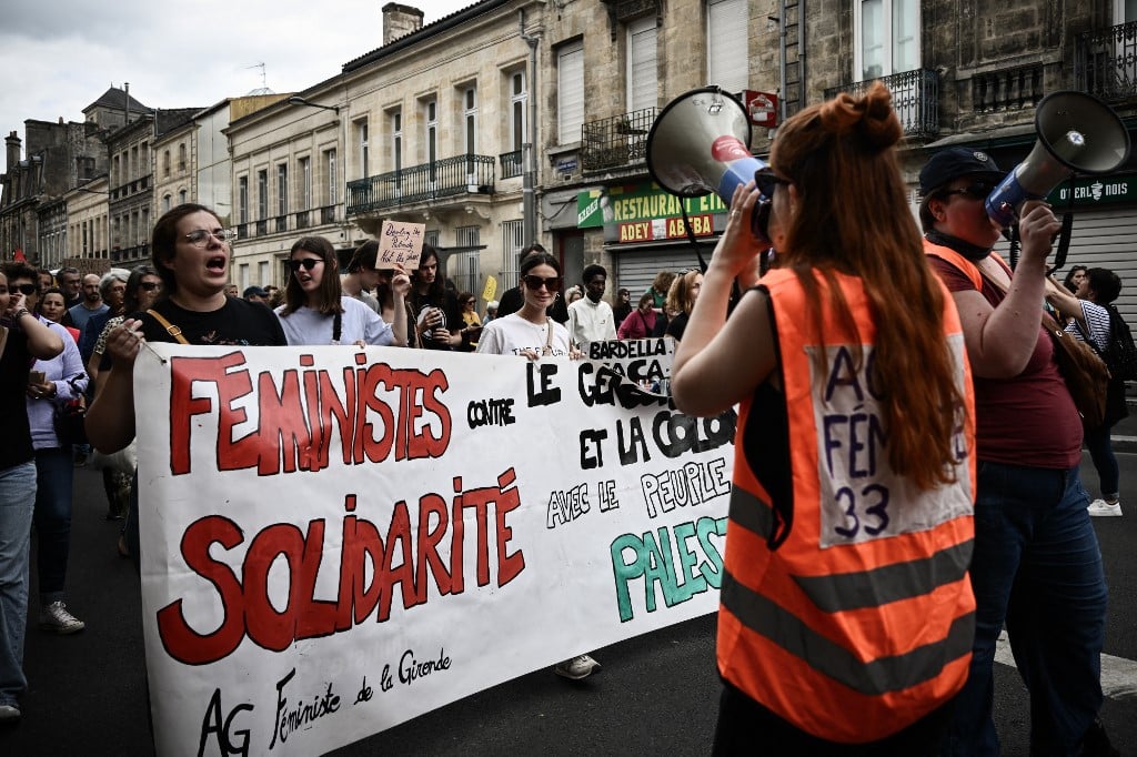 Mulheres protestam na França contra o perigo de retrocesso em seus direitos em caso de vitória da extrema-direita – Mundo – CartaCapital