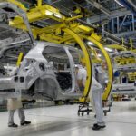 Produção industrial recua 0,2% em julho e acumula efeitos do juro alto