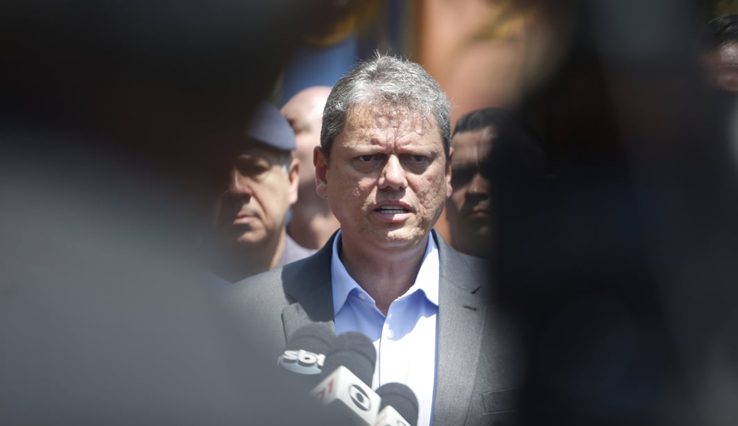 Tarcísio defende no STF lei que cria indenização a procuradores por 'excesso de serviço' – Política – CartaCapital