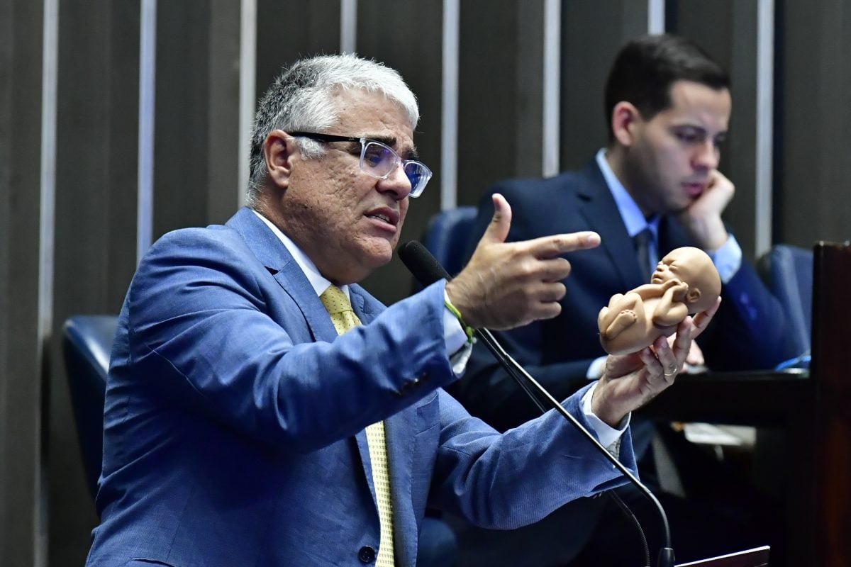 'Teatro' da extrema-direita no Senado contra o aborto legal teve a presença de crianças – CartaExpressa – CartaCapital