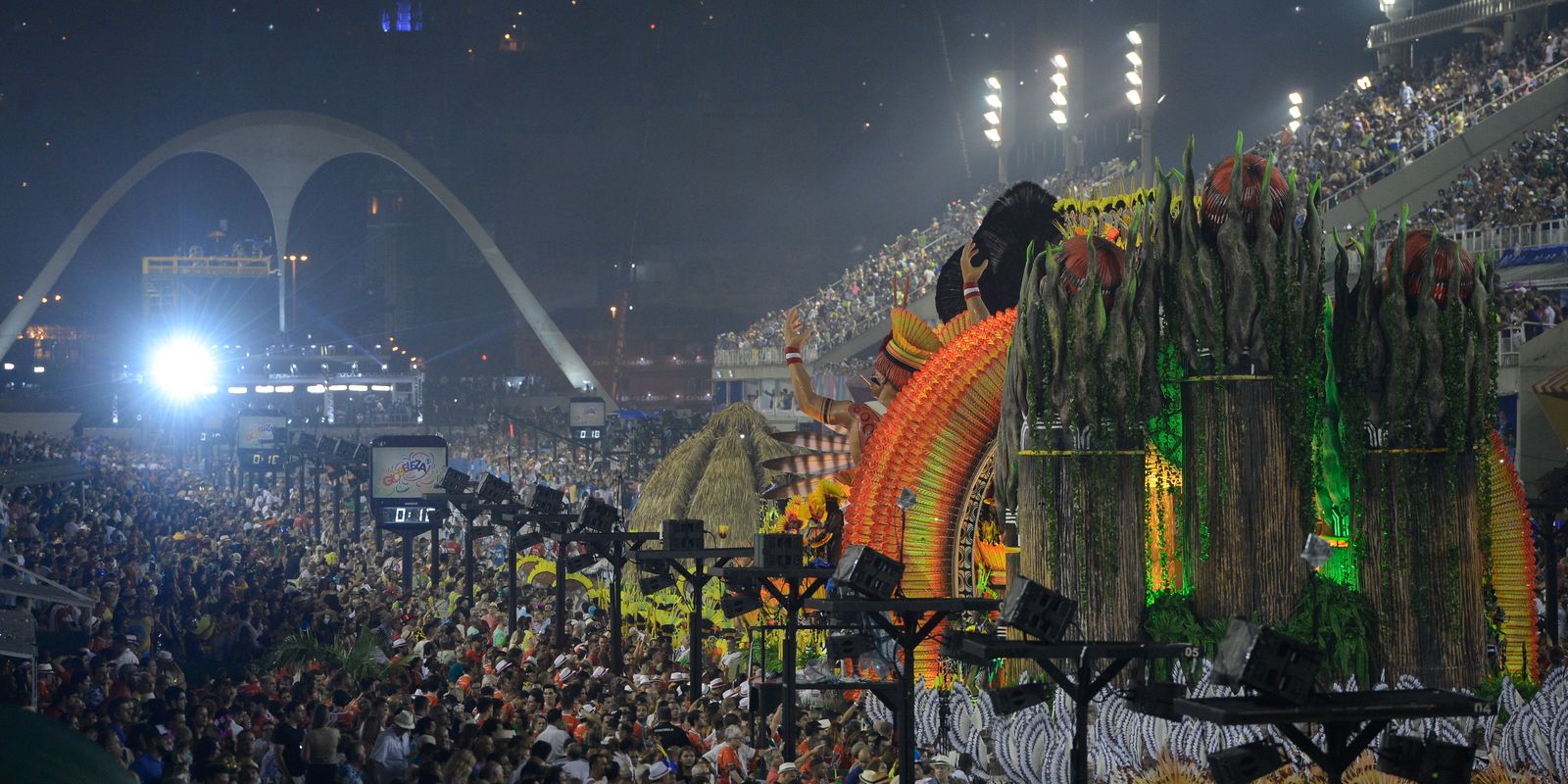 História Hoje: a criação da Liga das Escolas de Samba do Rio