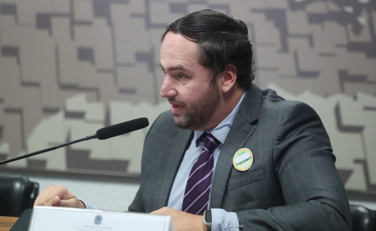 Audiência Pública - Sustentabilidade da Comunicação Social. Presidente da Associação Nacional de Editores de Revistas (ANER), Rafael Menin Soriano