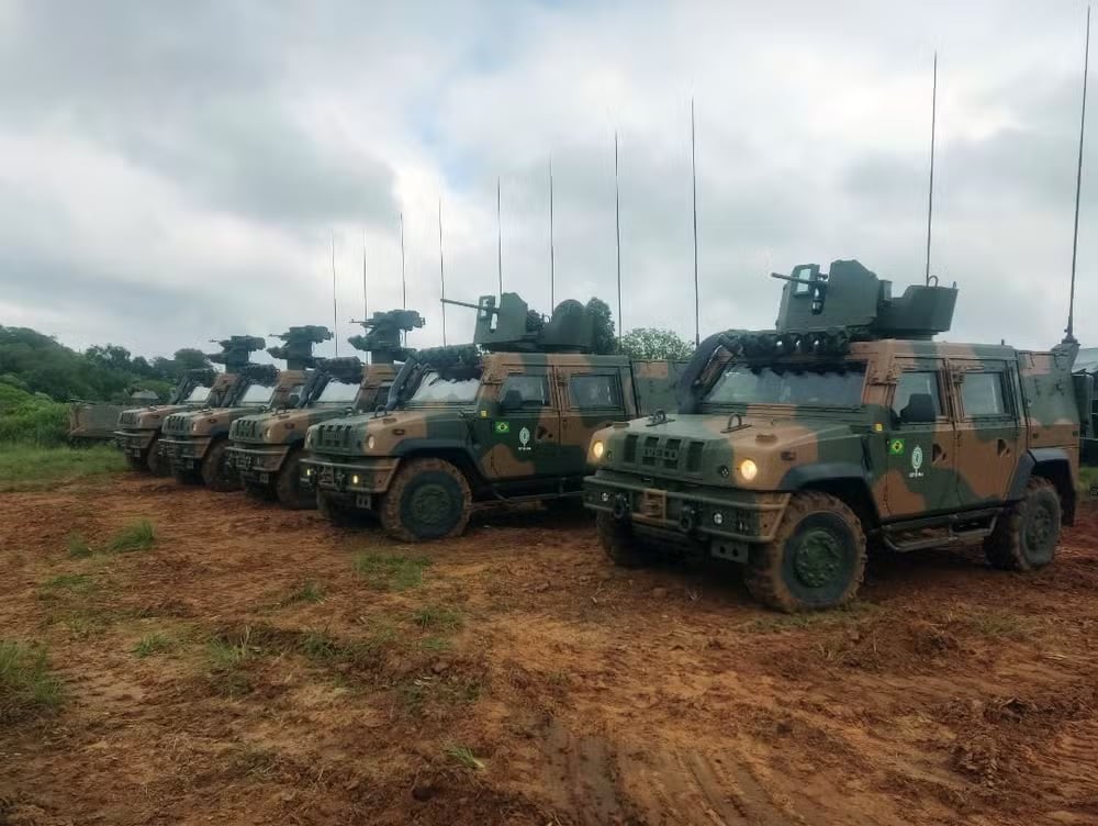 Exército brasileiro anuncia compra de 420 blindados com R$ 1,4 bilhão do PAC – CartaExpressa – CartaCapital