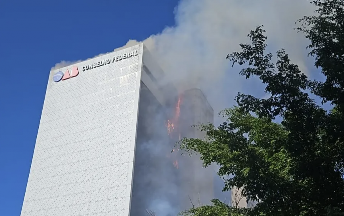 Incêndio atinge prédio da OAB em Brasília (DF) – CartaExpressa – CartaCapital