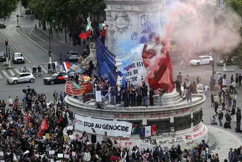Projeções indicam vitória da Frente de Esquerda no