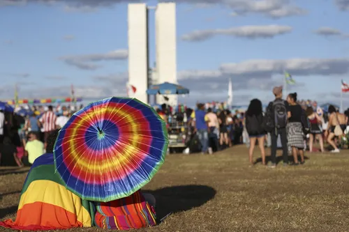 Projeto que transforma assassinato de LGBTI+ em