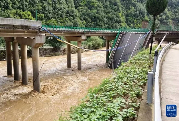 Queda de ponte na China deixa 12 mortos e mais de 30 desaparecidos – Mundo – CartaCapital