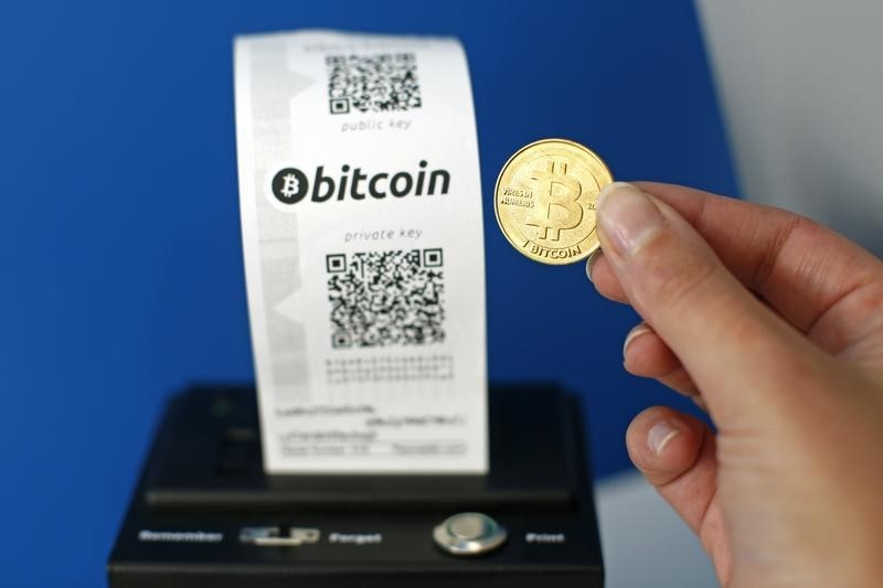 &copy; Reuters. Bitcoin tem recuo de 12% em selloff