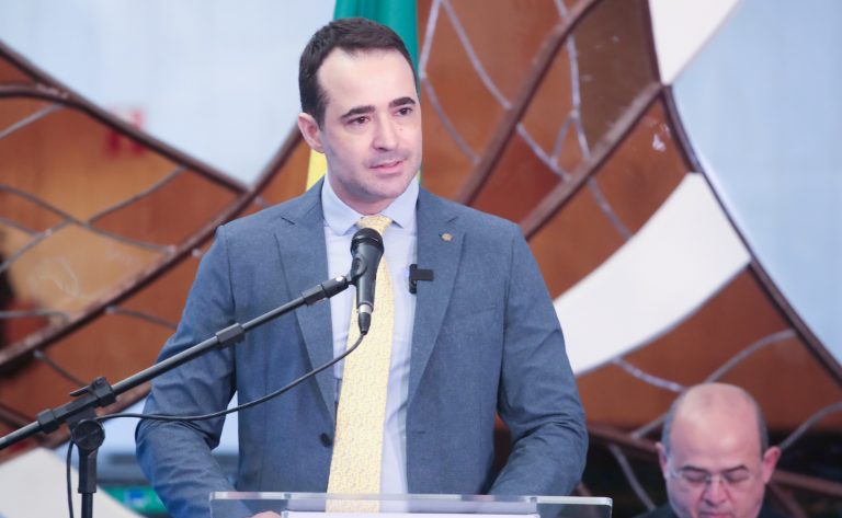 Comissão aprova projeto que proíbe descarte de pintinhos com métodos cruéis - Notícias