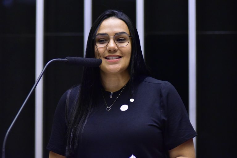 Discussão e votação de propostas. Dep. Dayany Bittencourt (UNIÃO - CE)