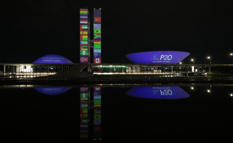 Projeção no Congresso Nacional - Projection on the National Congress - Proyección en el Congreso Nacional.