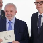 Lula recebe credenciais de oito novos embaixadores