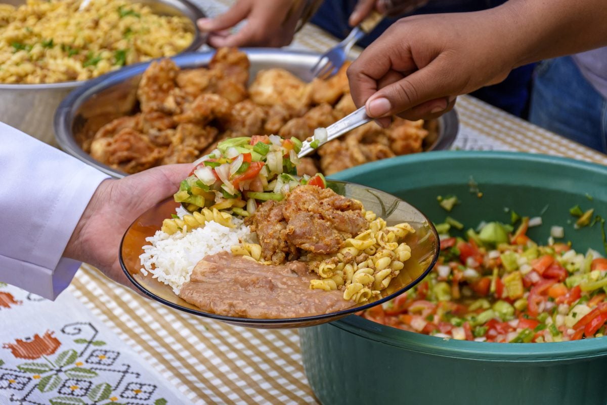 Brasileiro cozinha mais em casa para driblar inflação de alimentos, diz pesquisa – Do Micro Ao Macro – CartaCapital