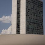Câmara declara perda de mandato a 7 deputados e dá posse a substitutos