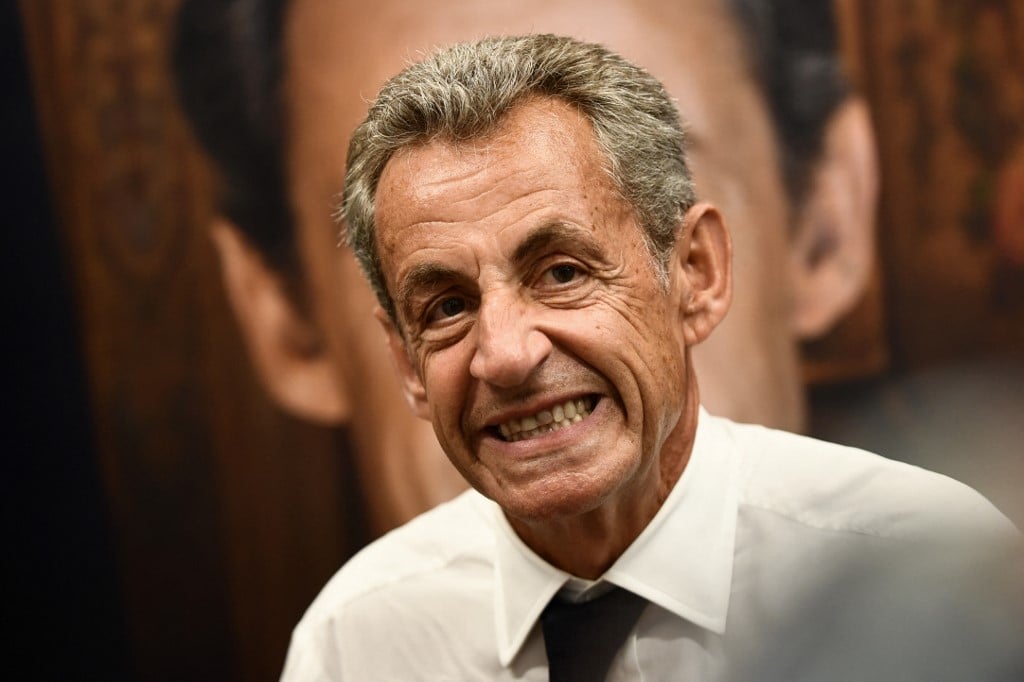 Ex-presidente francês Sarkozy terá que usar tornozeleira eletrônica após condenação por corrupção – Mundo – CartaCapital