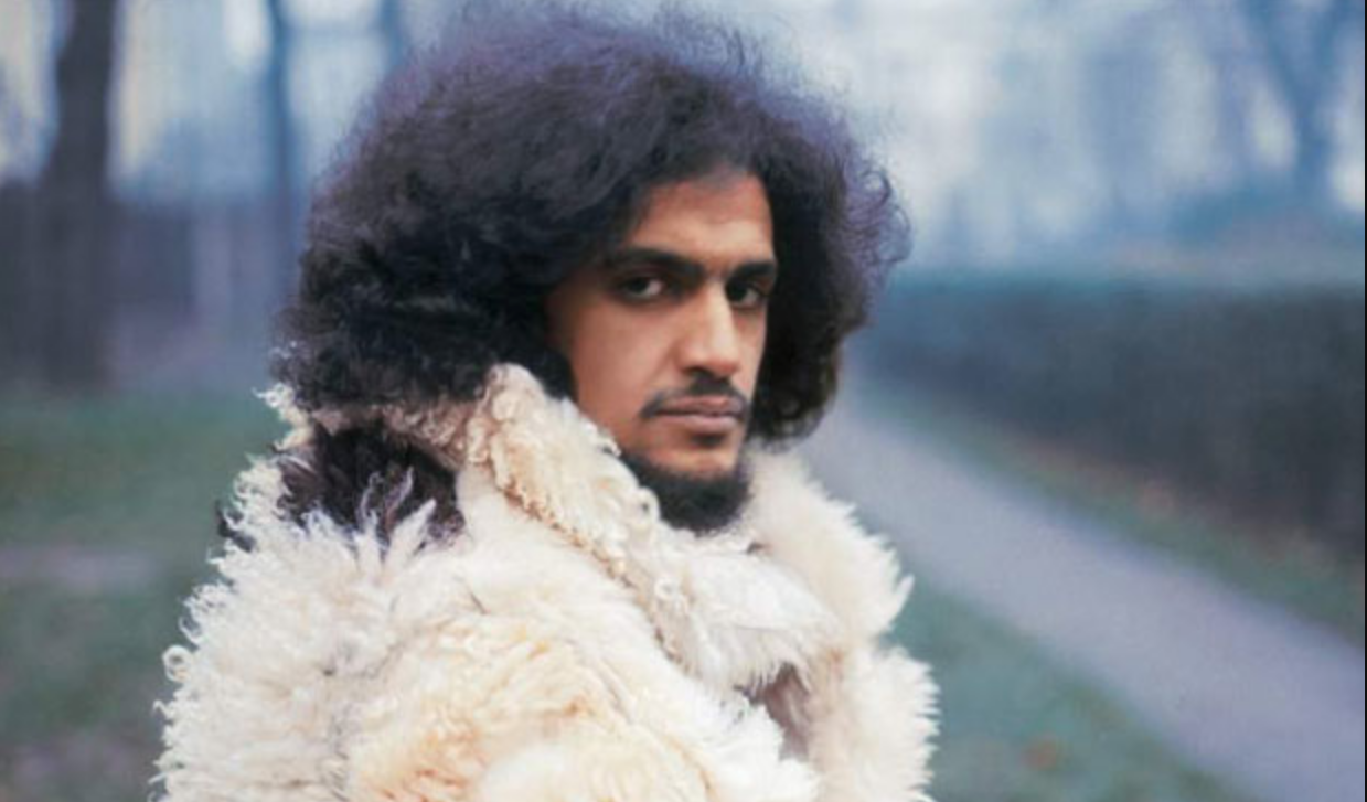 Livro destaca os tensos discos gravados por Caetano Veloso entre 1969 e 1972 – Augusto Diniz