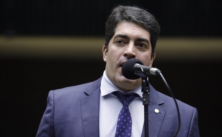 Deputado Otto Alencar Filho (PSD-BA) fala no Plenário da Câmara dos Deputados