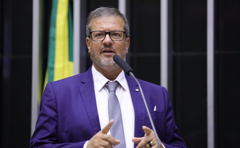 Deputado Alexandre Lindenmeyer (PT-RS) fala no Plenário da Câmara dos Deputados