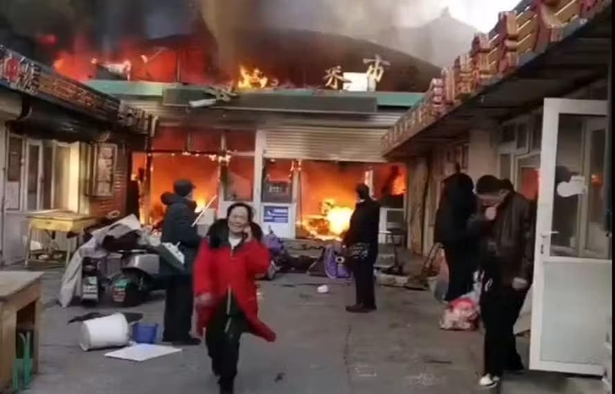 Incêndio em mercado na China deixa 8 mortos e 15 feridos – Mundo – CartaCapital