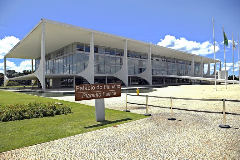 Brasília - monumentos e prédios públicos - Palácio do Planalto Oscar Niemeyer arquitetura