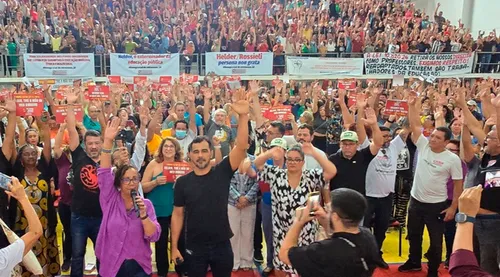 Professores do Pará anunciam greve e pedem saída de