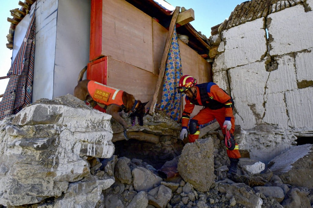 Socorristas buscam sobreviventes após terremoto que deixou 126 mortos no Tibete chinês – Mundo – CartaCapital