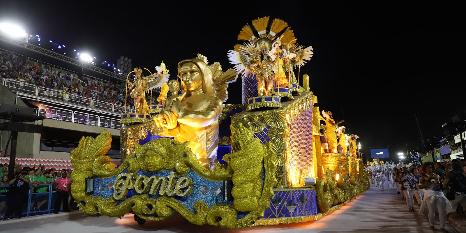 Desfiles da Série Ouro abrem carnaval 2025 na Sapucaí
