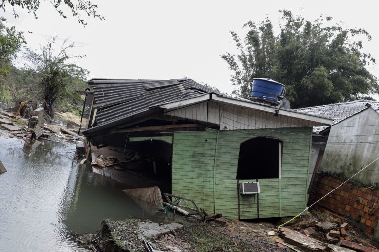 Comissão debate ações realizadas para a reconstrução do Rio Grande do Sul - Notícias