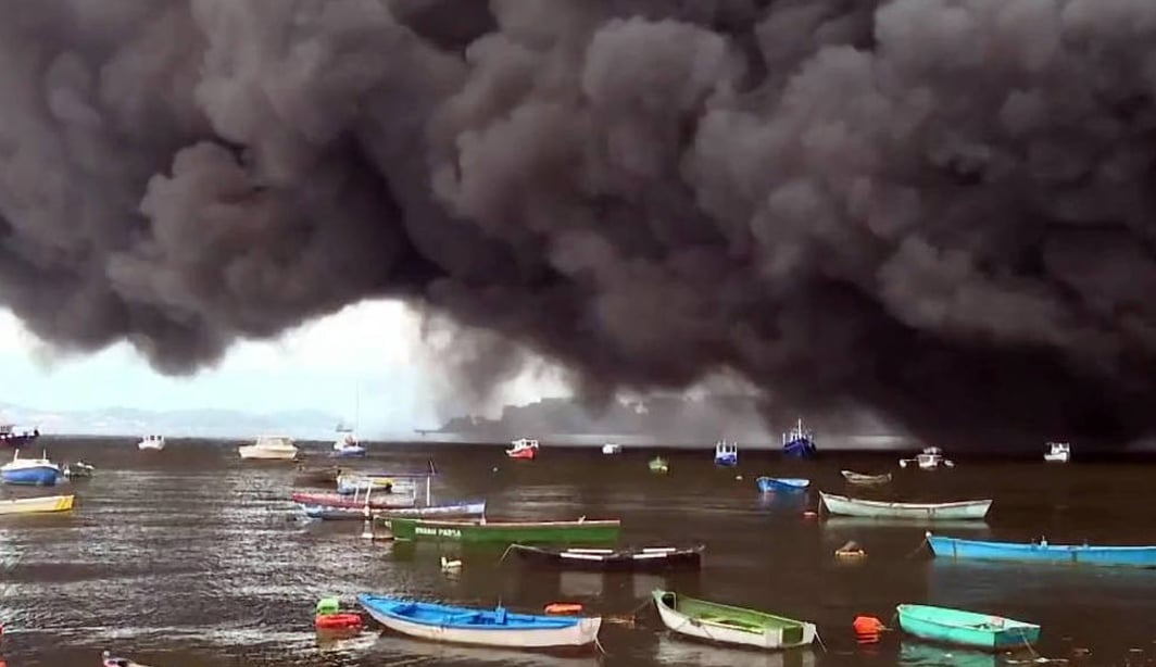 Incêndio de grandes proporções atinge fábrica de óleo na Ilha do Governador, no Rio de Janeiro – Sociedade – CartaCapital