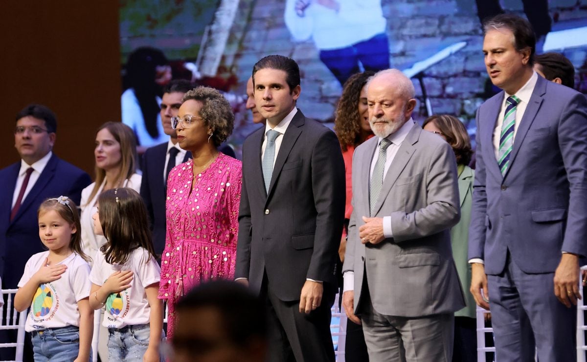 Lula premia estados e municípios por alfabetização na idade certa – Educação – CartaCapital