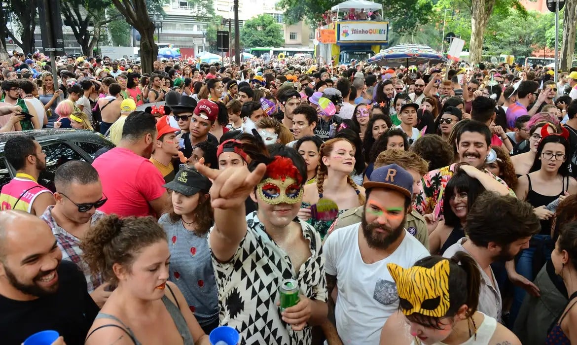 Me dá um dinheiro aí – Fora da Faria – CartaCapital