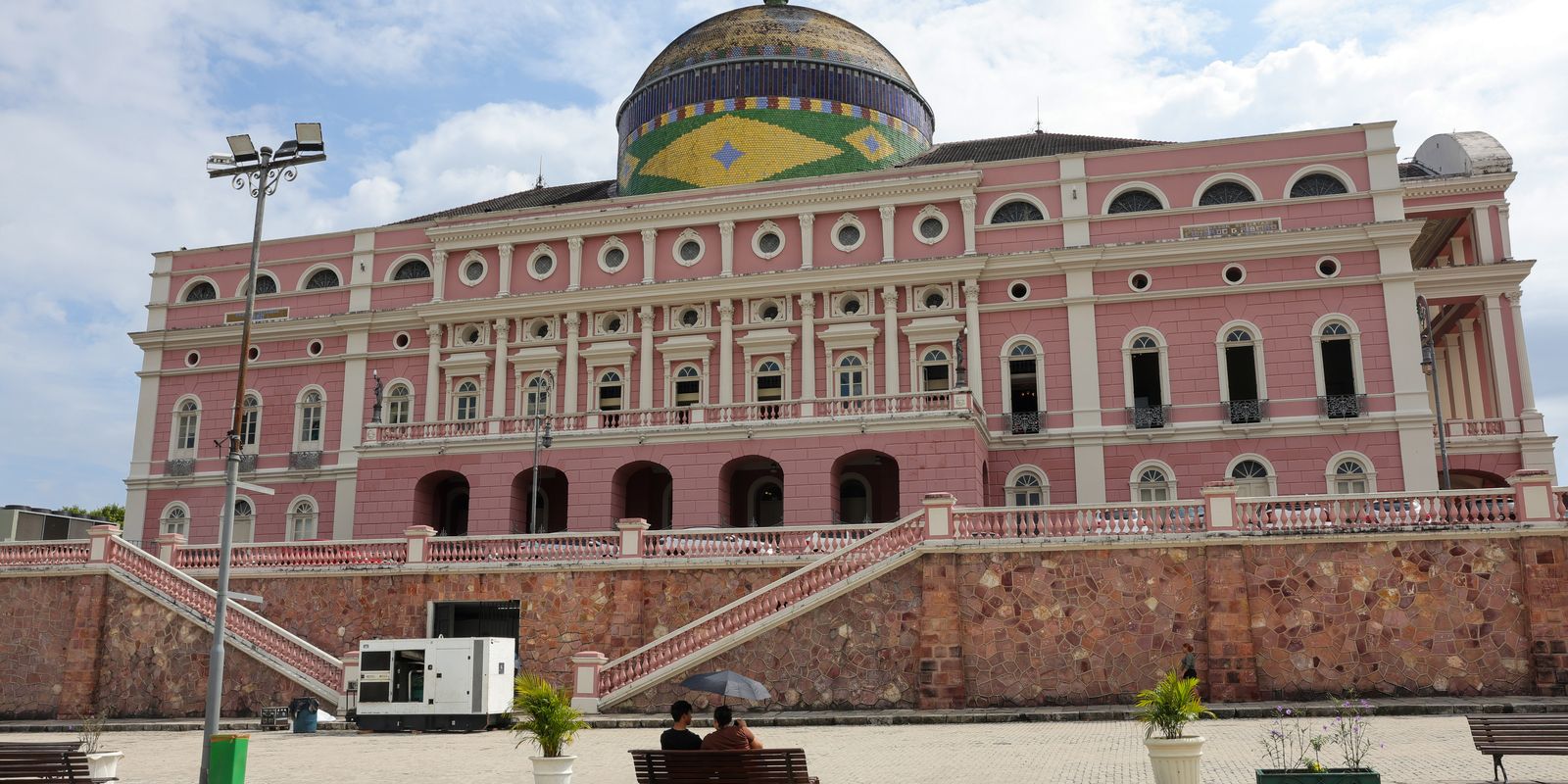 Teatro Amazonas e Teatro da Paz podem se tornar patrimônios mundiais