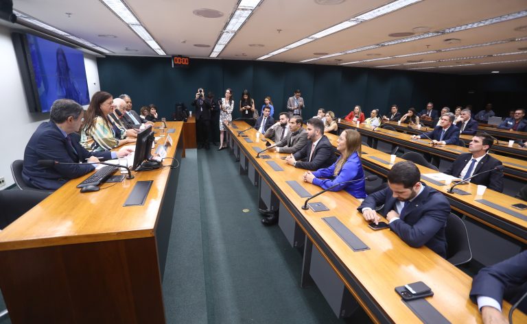 Comissão do Esporte abre inscrições para concurso de artigos científicos - Notícias