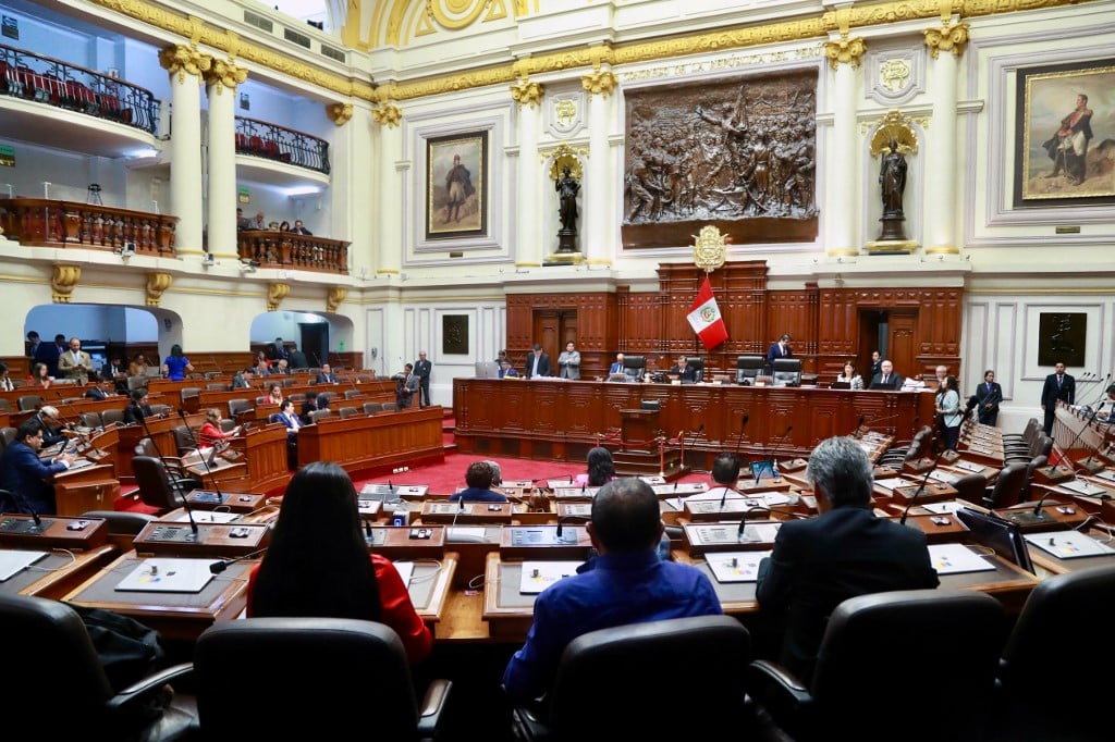 Congresso do Peru destitui ministro após assassinato de cantor – Mundo – CartaCapital