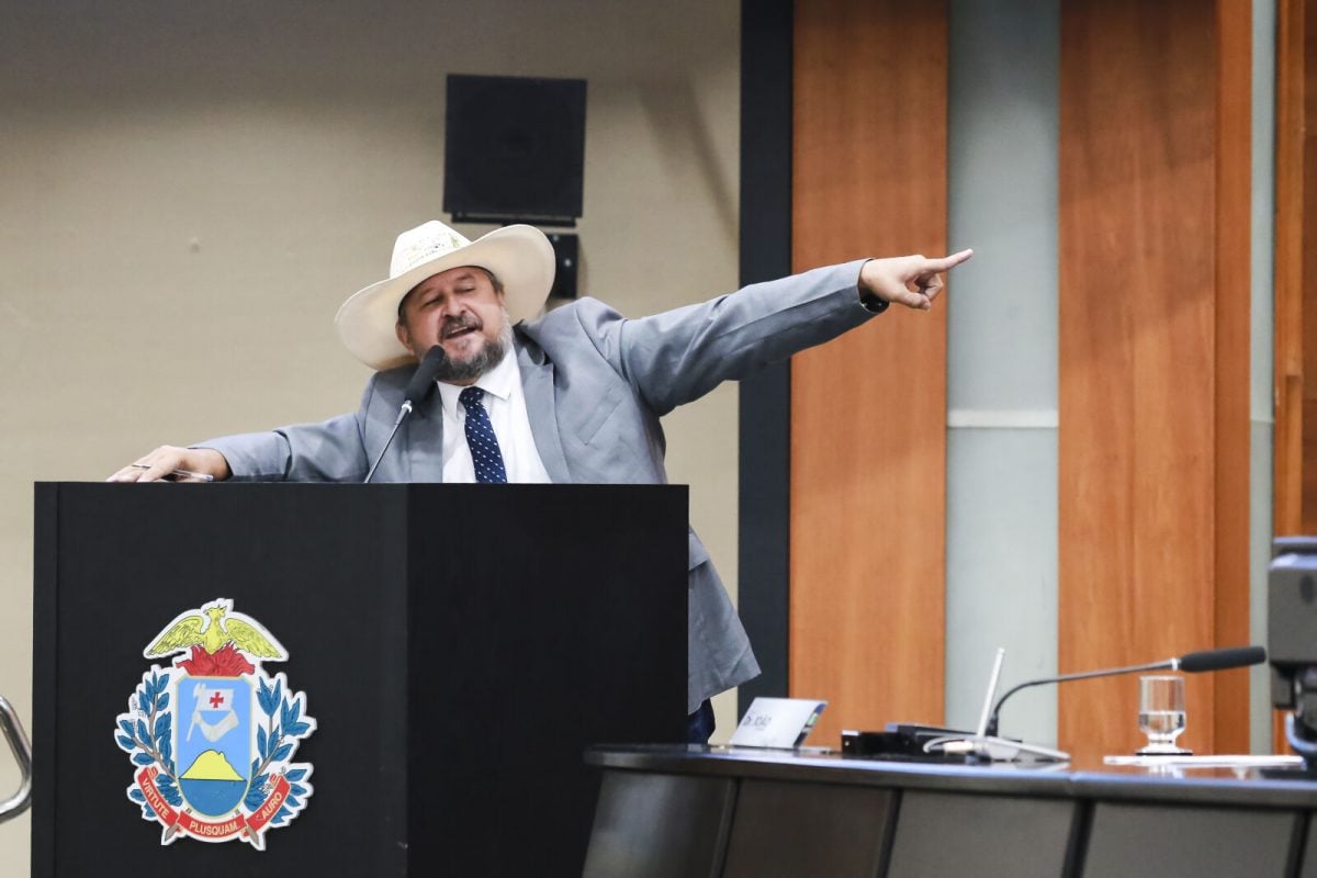 Deputados do Mato Grosso aprovam projeto que libera o uso de agrotóxicos próximo a nascentes – Política – CartaCapital