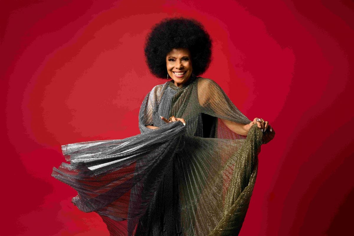 Eliana Pittman canta Jorge Aragão com uma fusão de gêneros nos arranjos – Augusto Diniz