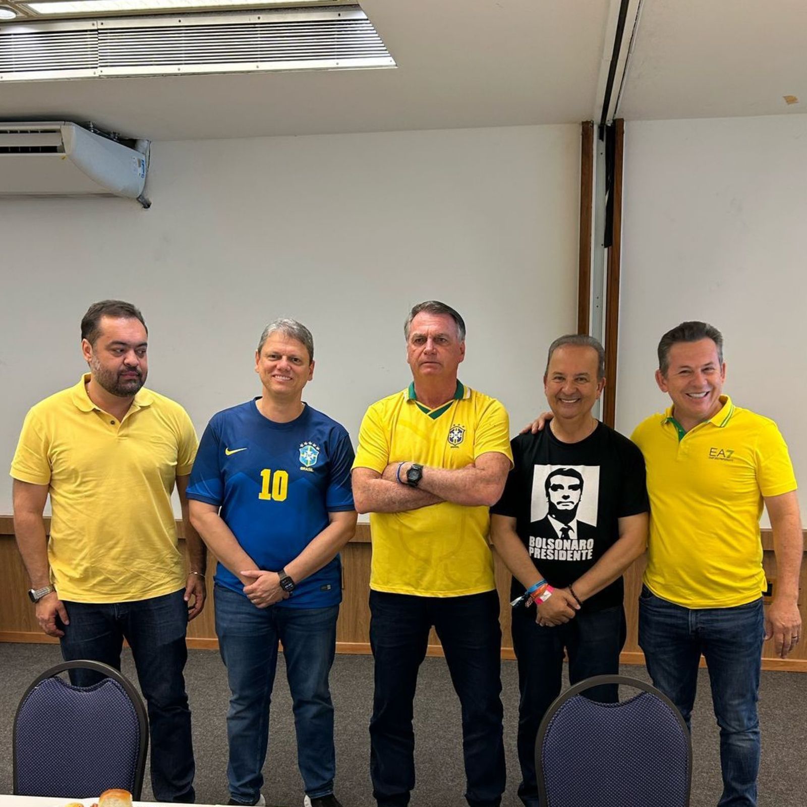 Em ato no Rio, Bolsonaro tenta pressionar Congresso por anistia de golpistas do 8 de janeiro