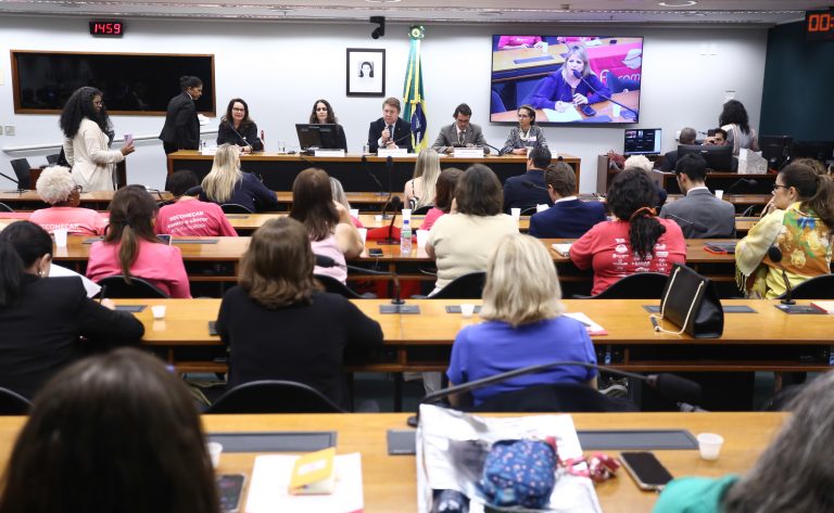 Audiência Pública - Medicina de Precisão: a importância da tecnologia para a política oncológica no Brasil.